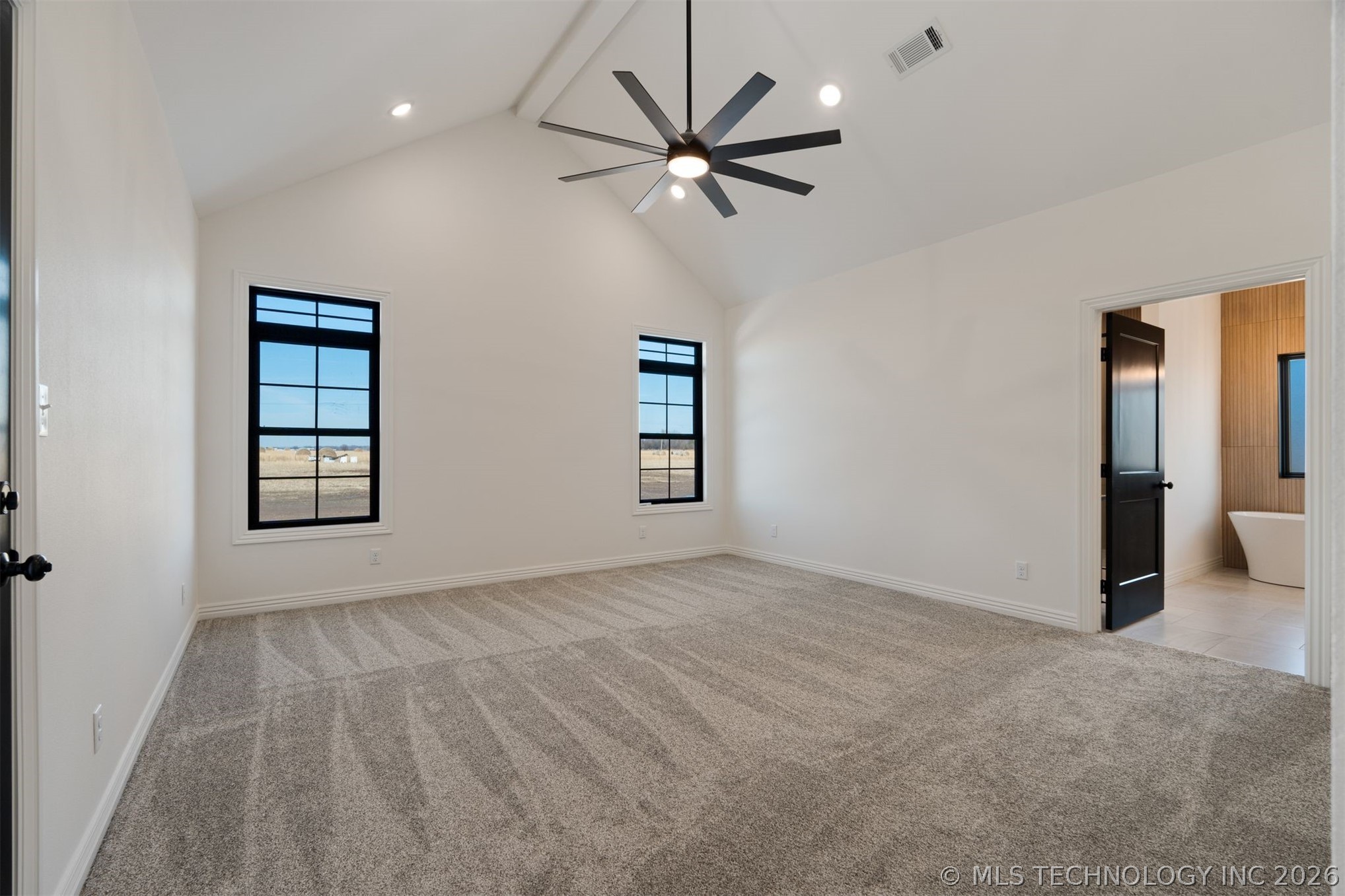 2233 W Drake Road Property Photo 18