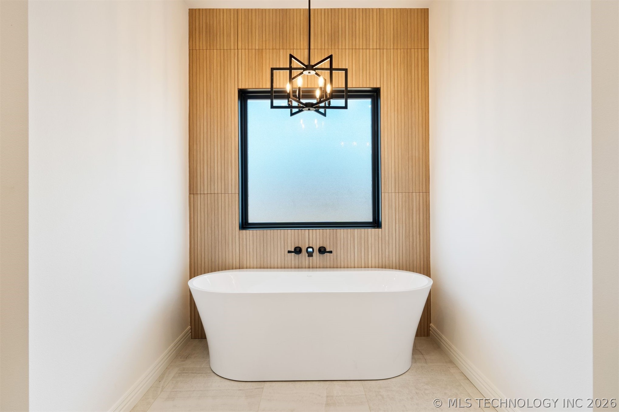 2233 W Drake Road Property Photo 21