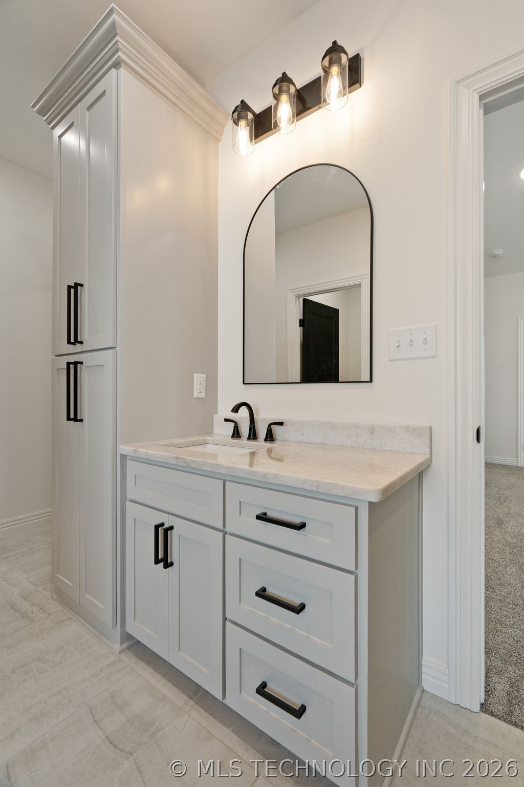 2233 W Drake Road Property Photo 23