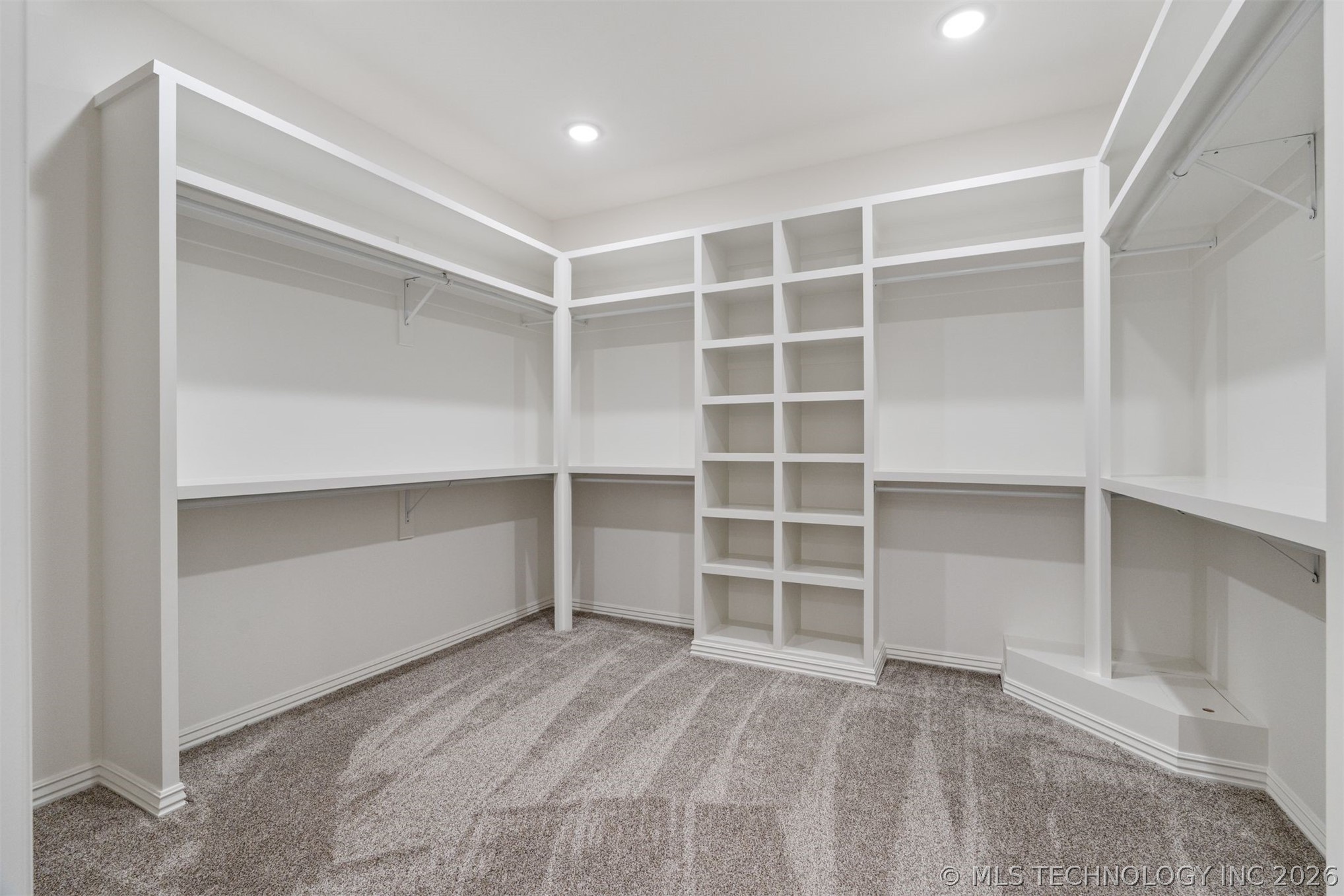 2233 W Drake Road Property Photo 24