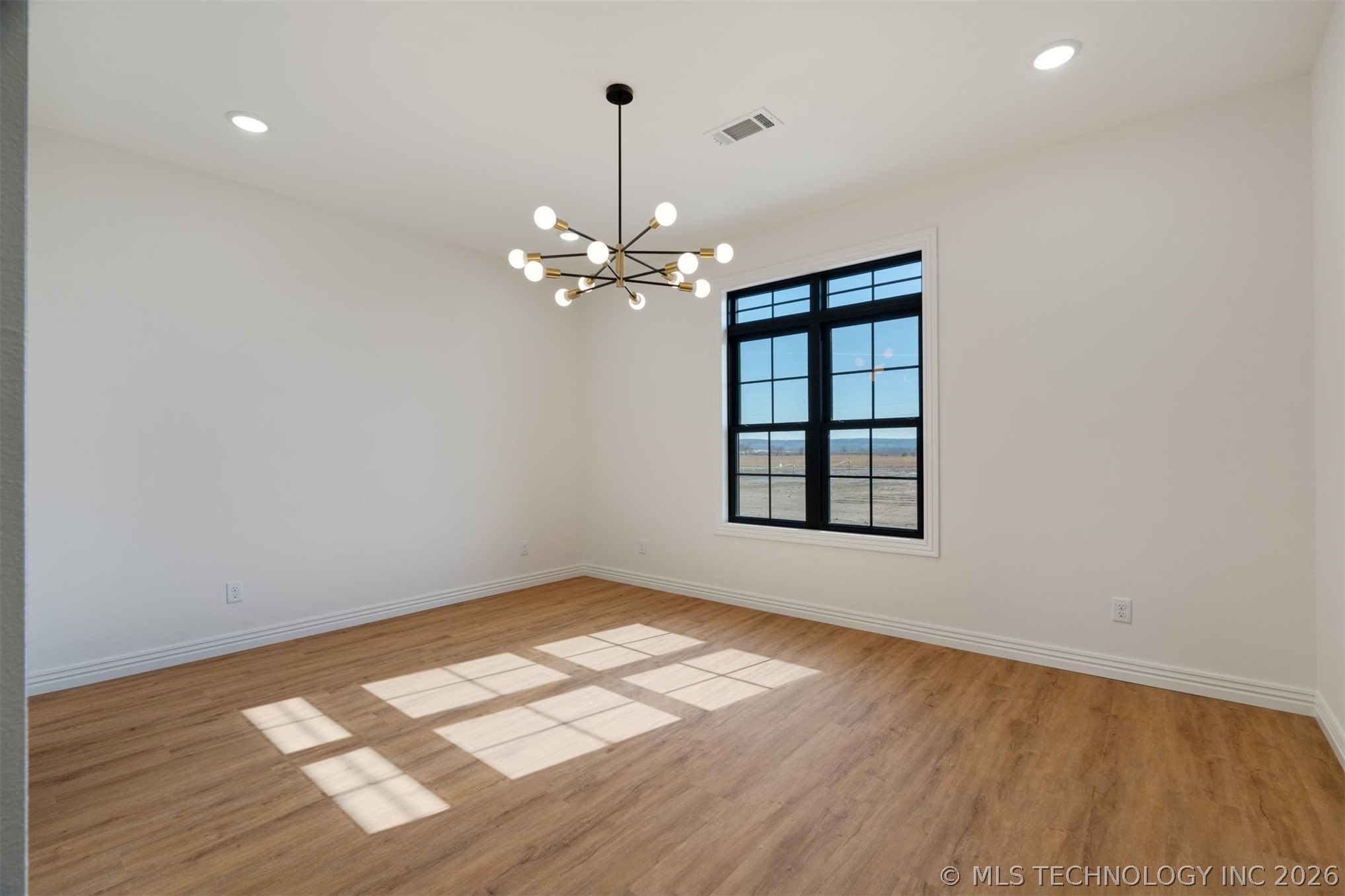 2233 W Drake Road Property Photo 30