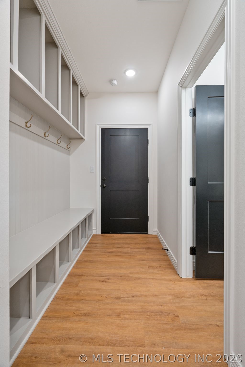 2233 W Drake Road Property Photo 36