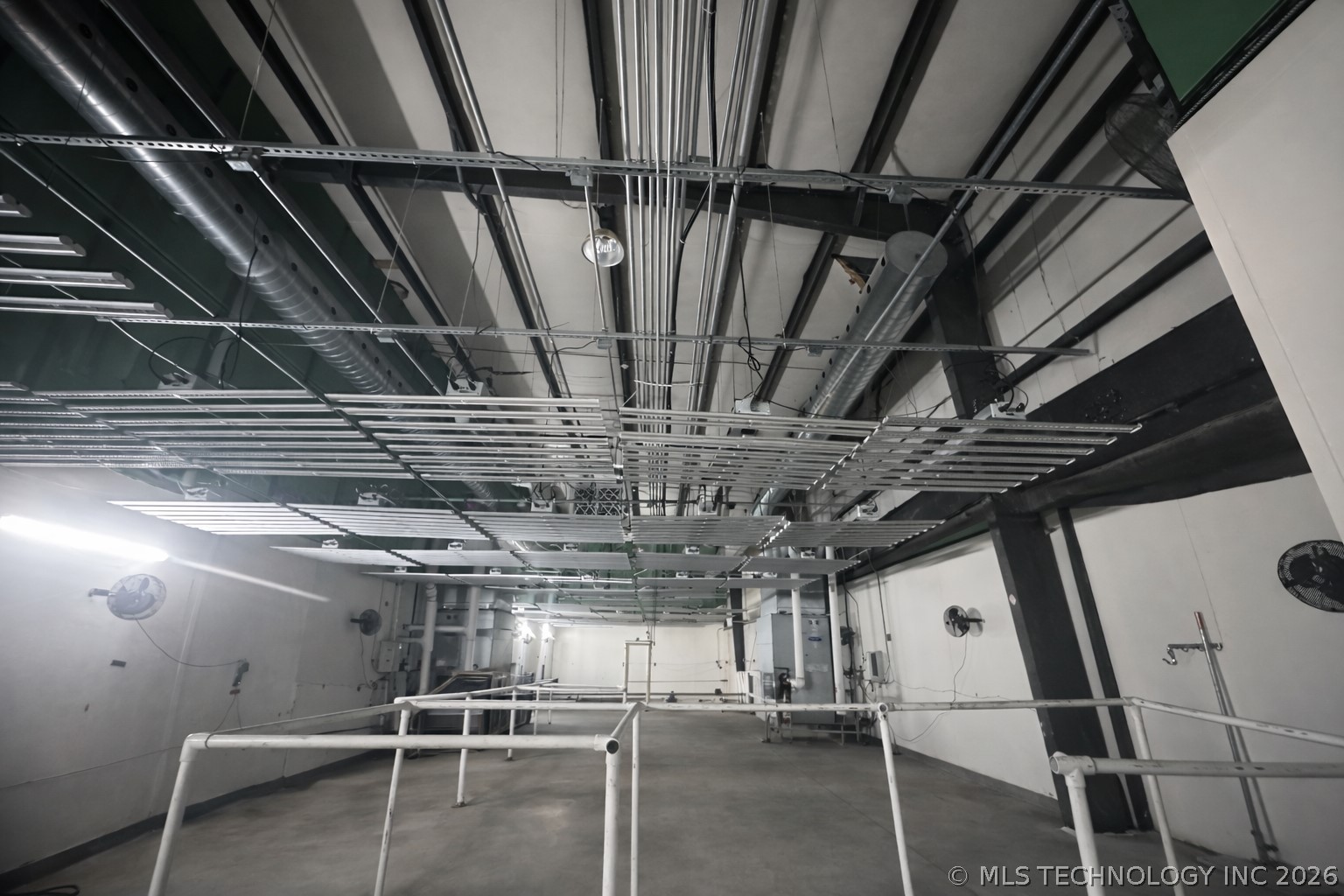 430 Chamber Loop Property Photo 10