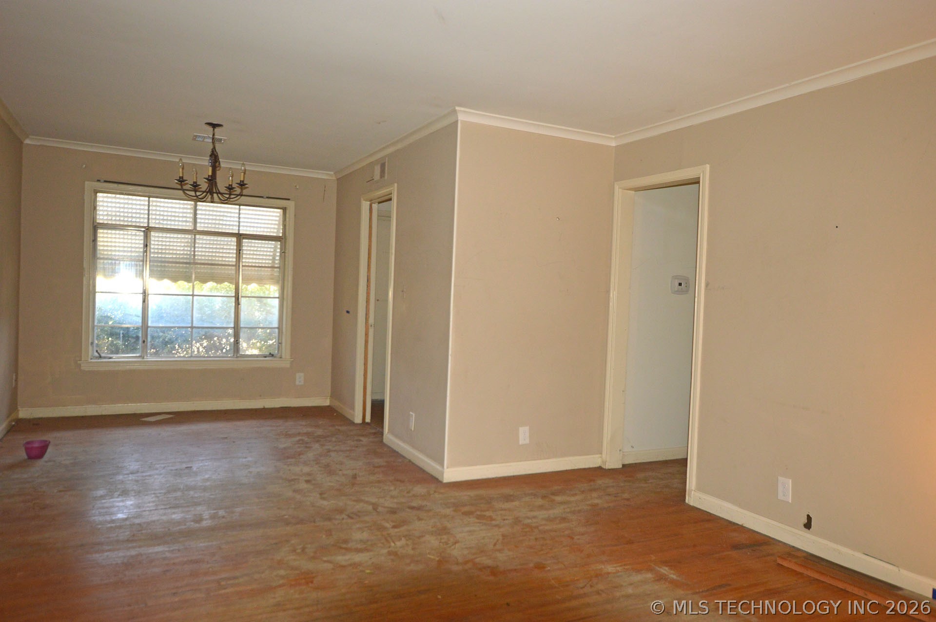 4141 E 35th Street Property Photo 3