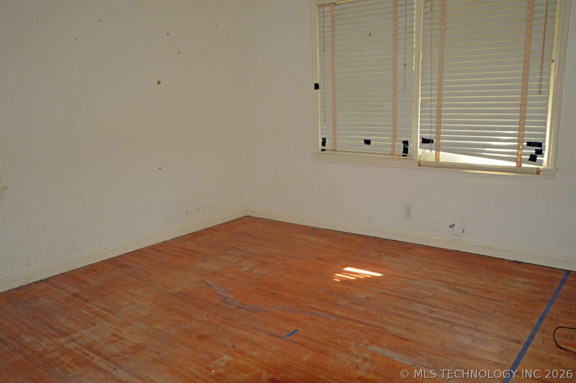 4141 E 35th Street Property Photo 5