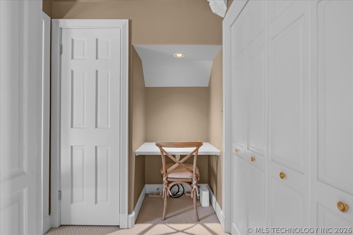 2216 E 29th Street Property Photo 66