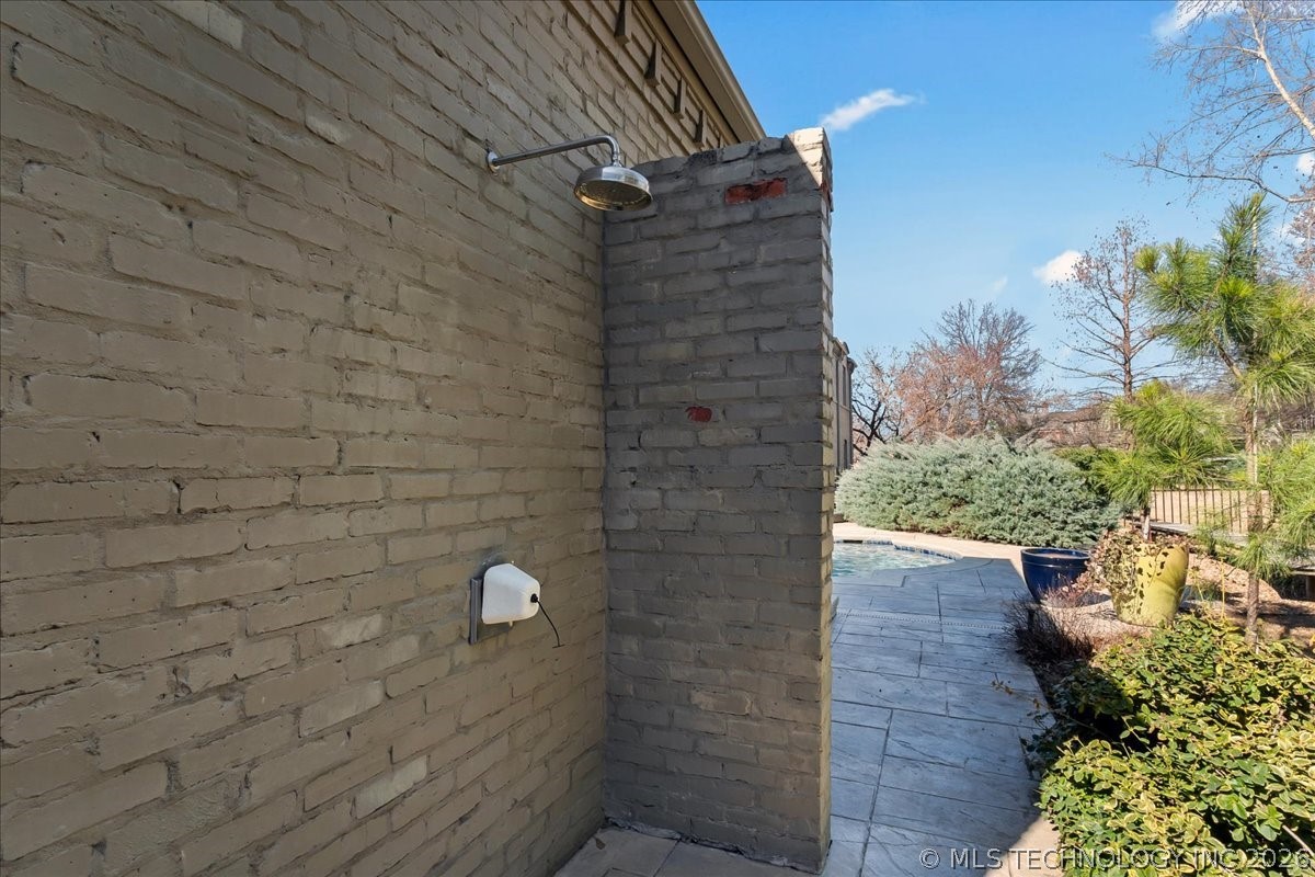2216 E 29th Street Property Photo 84