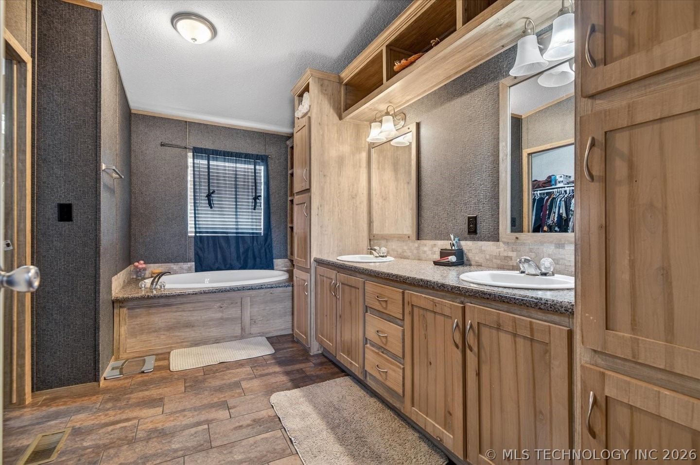 402575 W 700 Road Property Photo 15