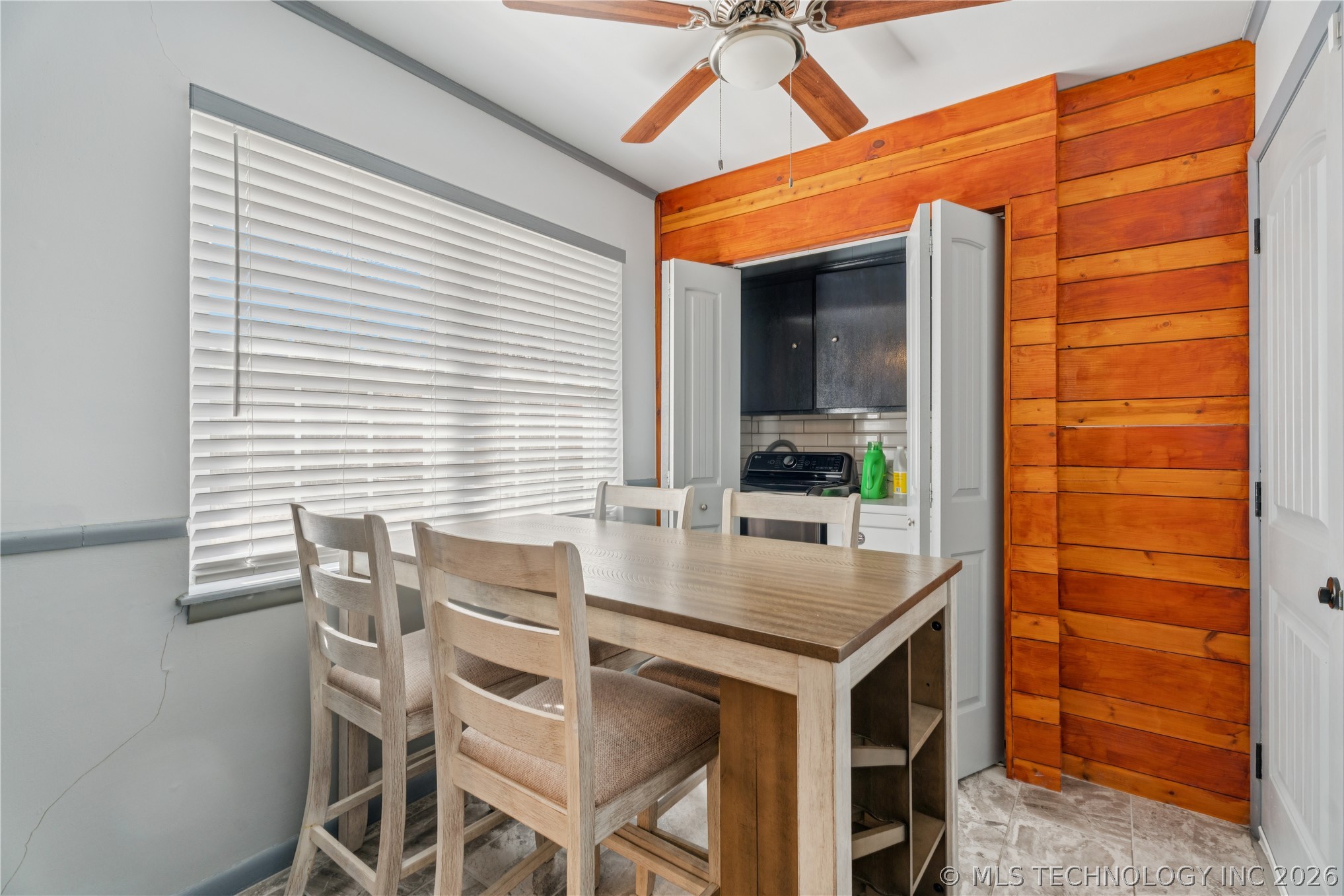 1758 E 61st Street Property Photo 13