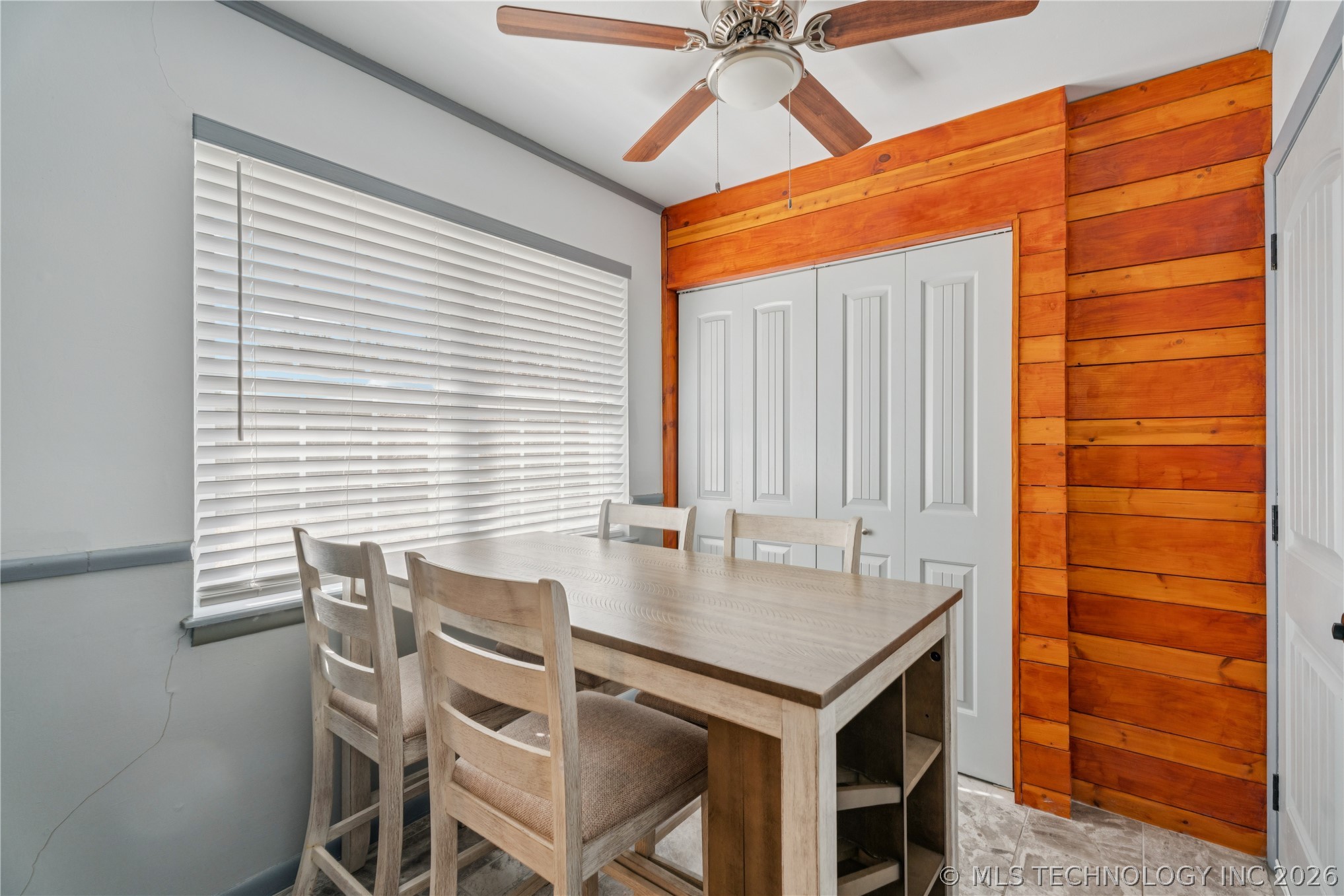 1758 E 61st Street Property Photo 14