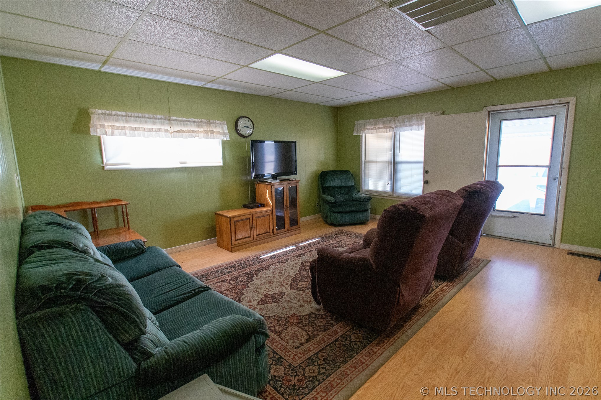 201 E 38th Street Property Photo 4