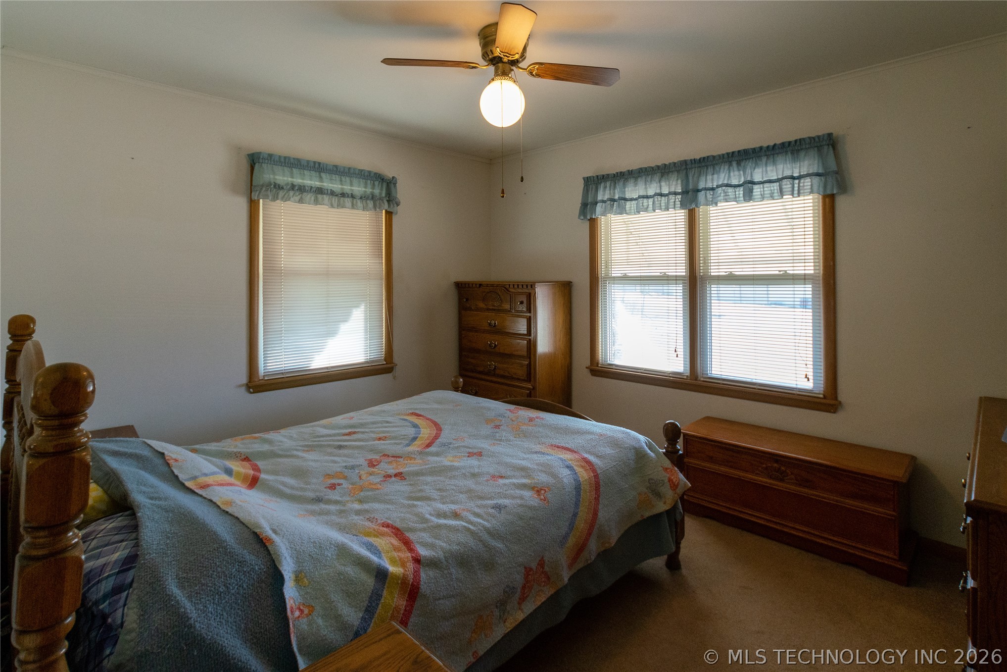 201 E 38th Street Property Photo 8