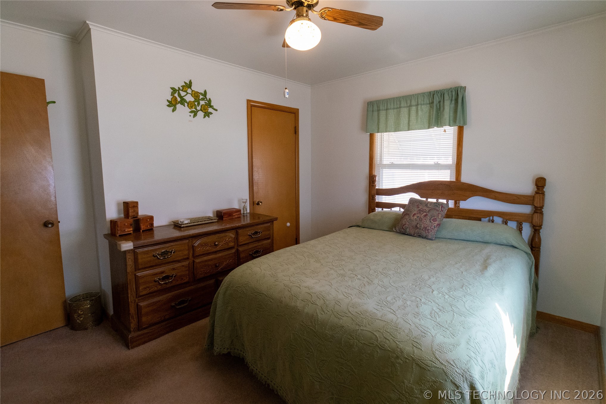 201 E 38th Street Property Photo 11