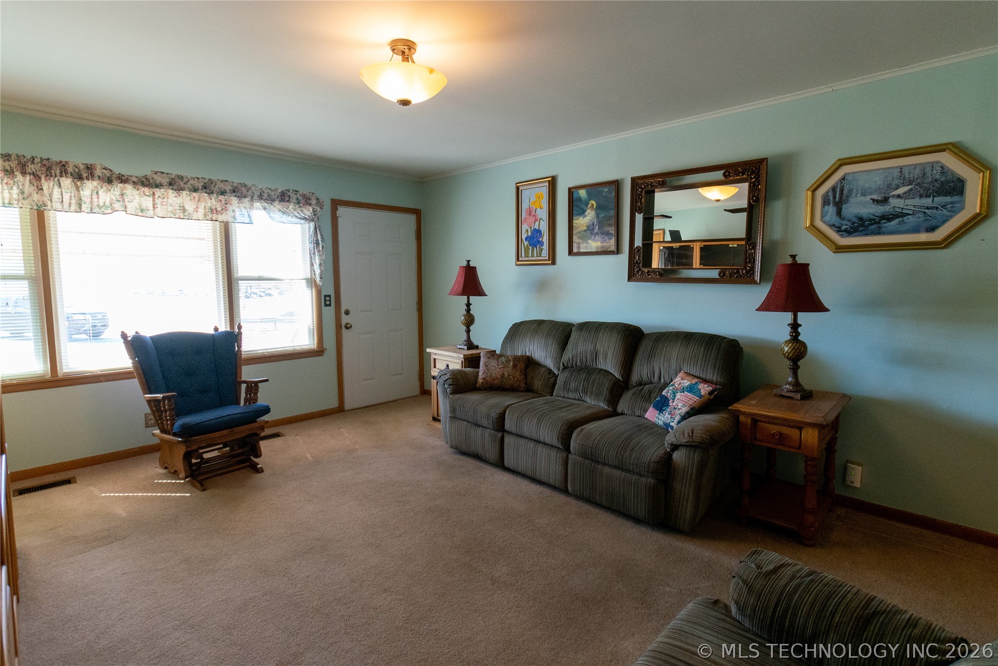 201 E 38th Street Property Photo 13