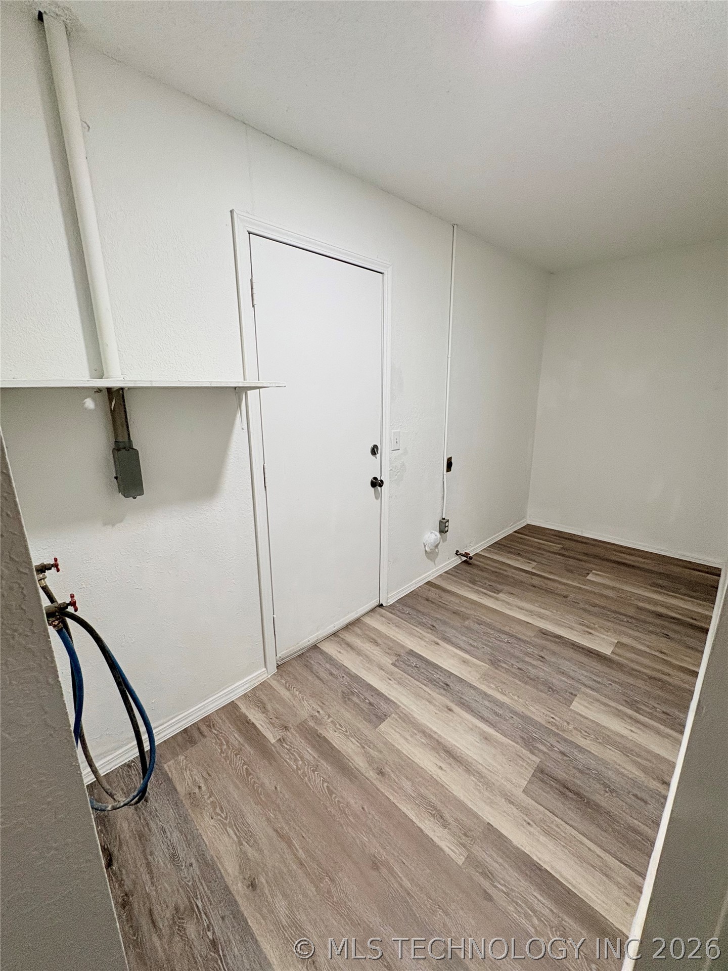 433 W Austin Street Property Photo 9