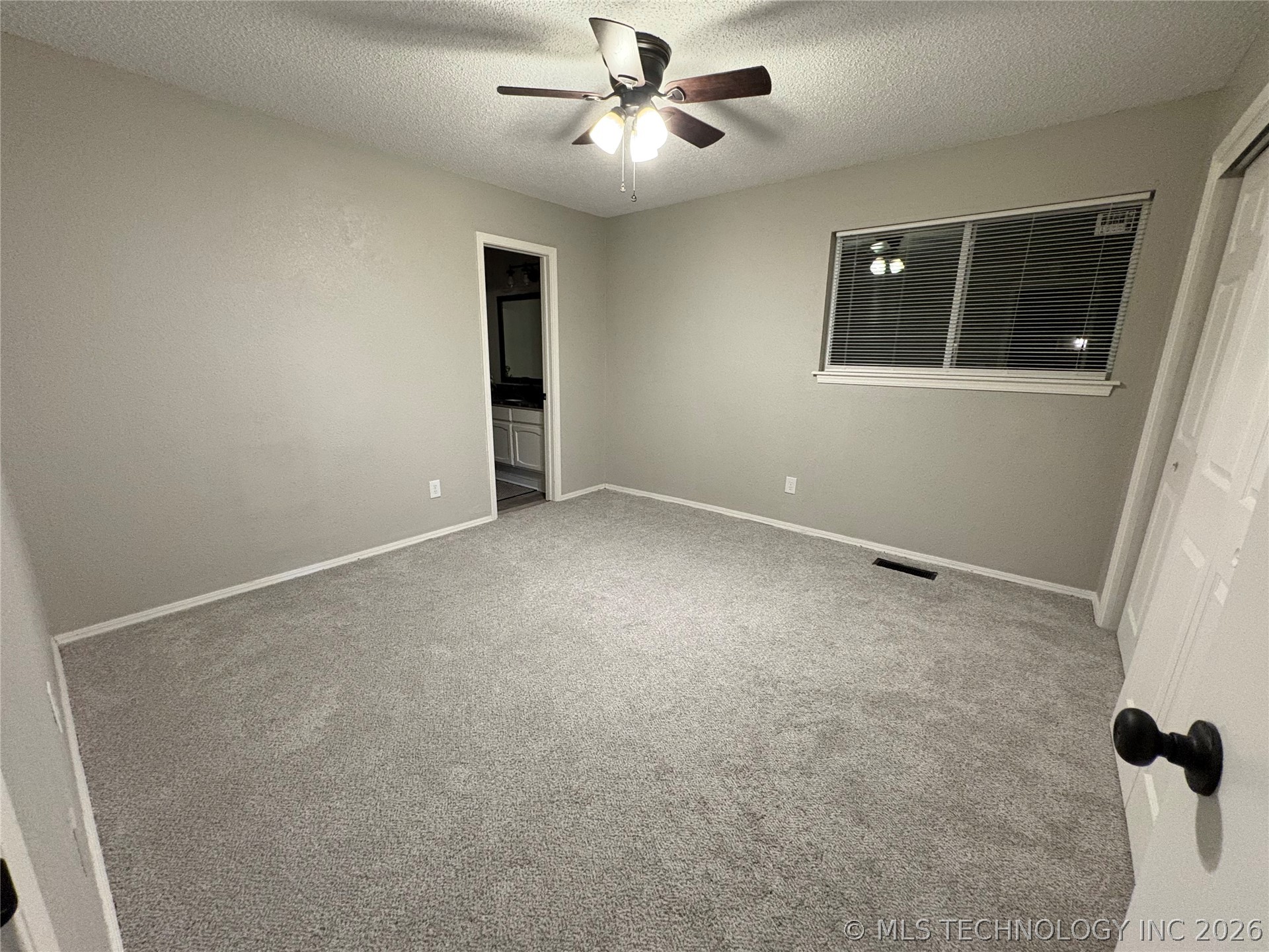 433 W Austin Street Property Photo 10