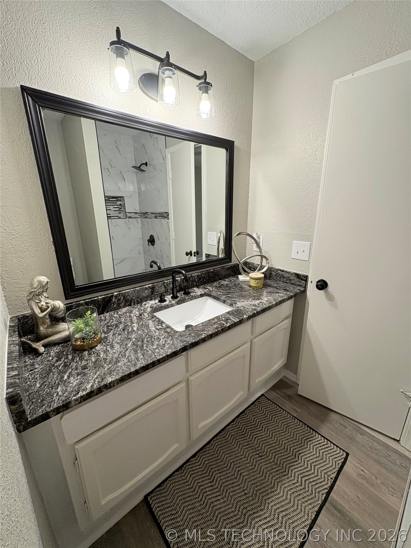 433 W Austin Street Property Photo 11