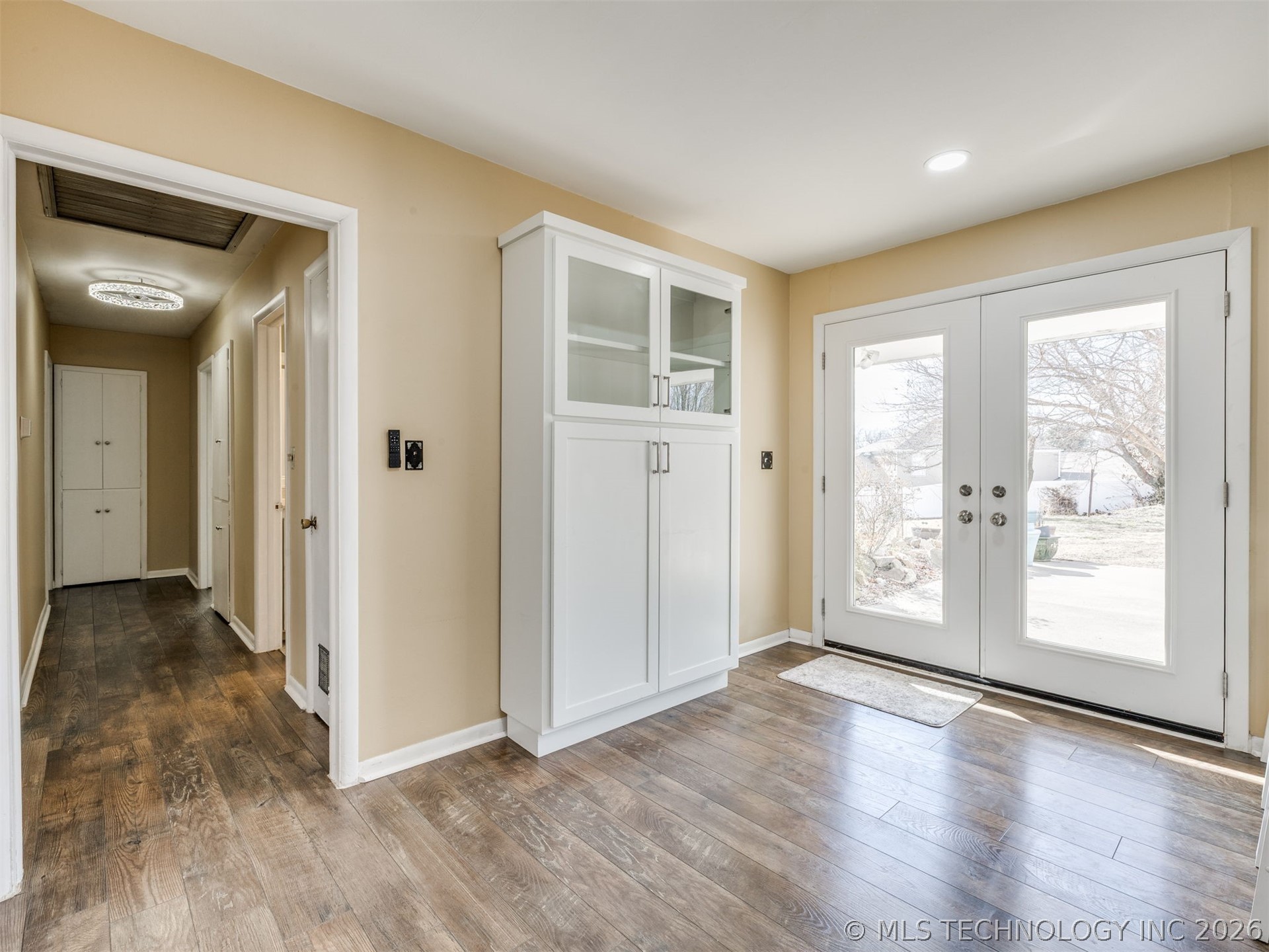 800 Luker Lane Property Photo 9