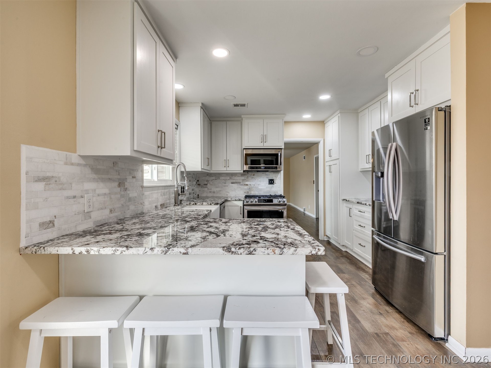 800 Luker Lane Property Photo 12