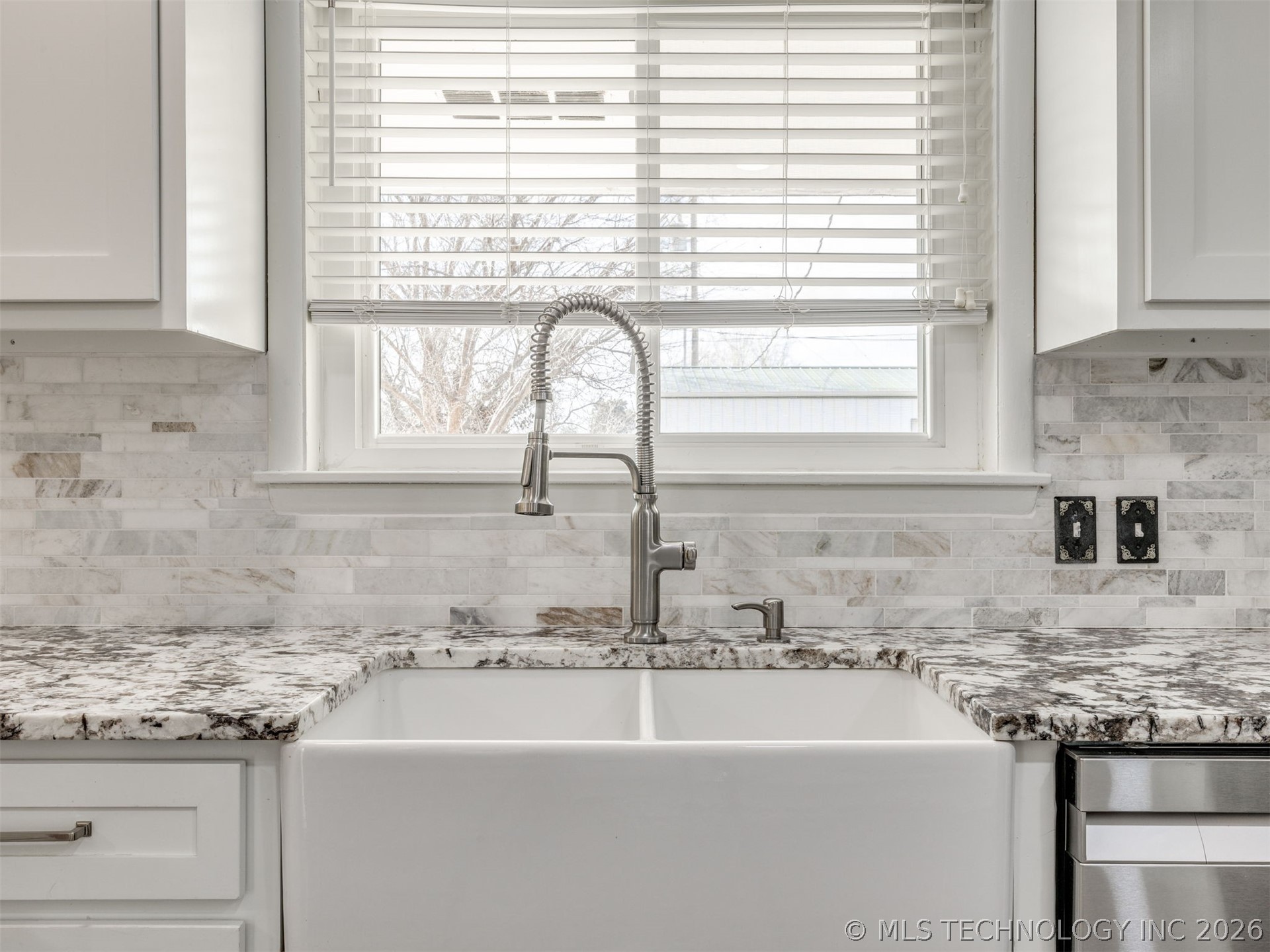 800 Luker Lane Property Photo 14