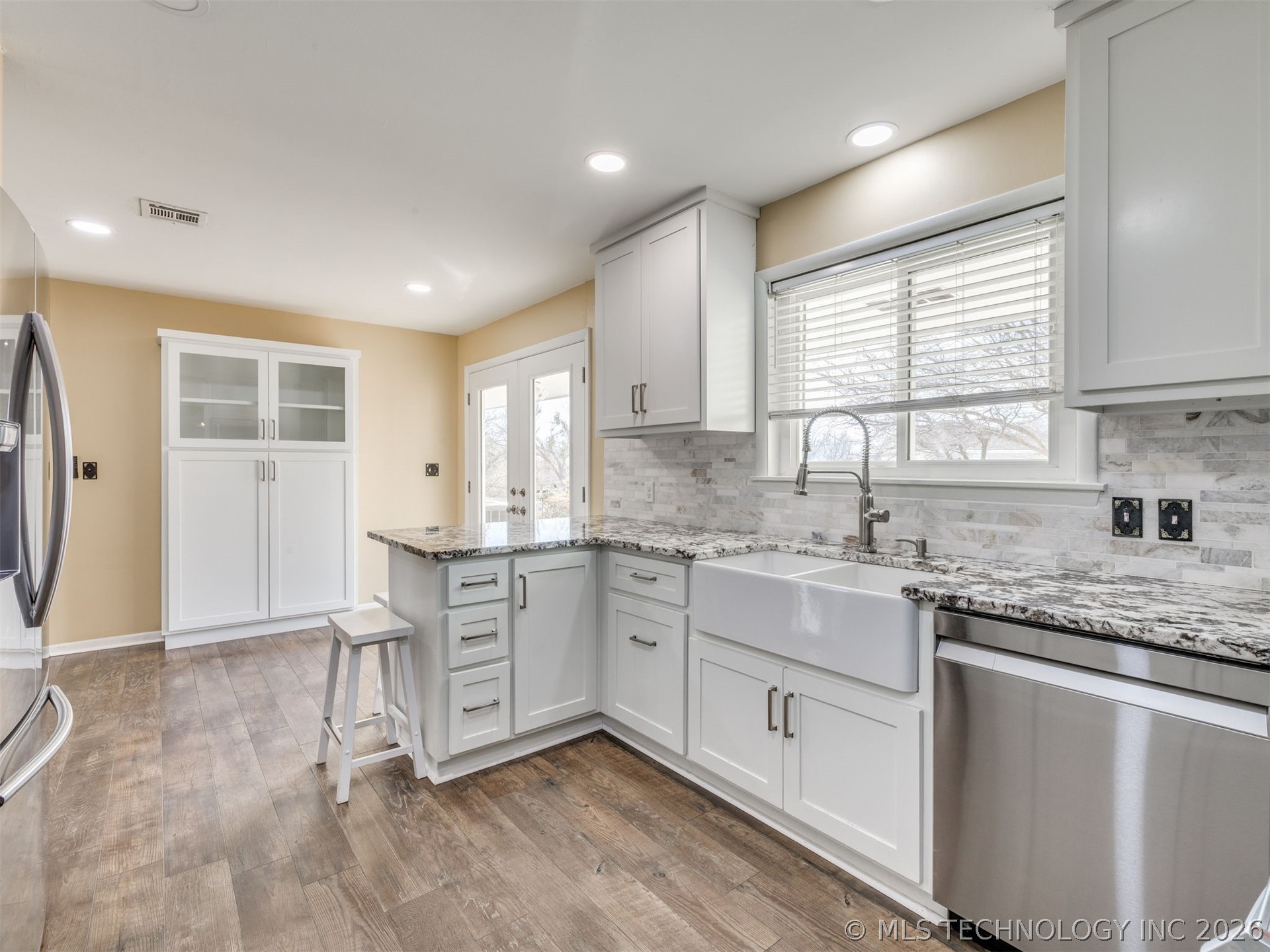 800 Luker Lane Property Photo 18