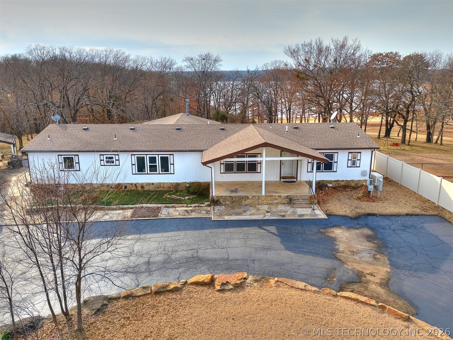 112212 S 4180 Road Property Photo 1