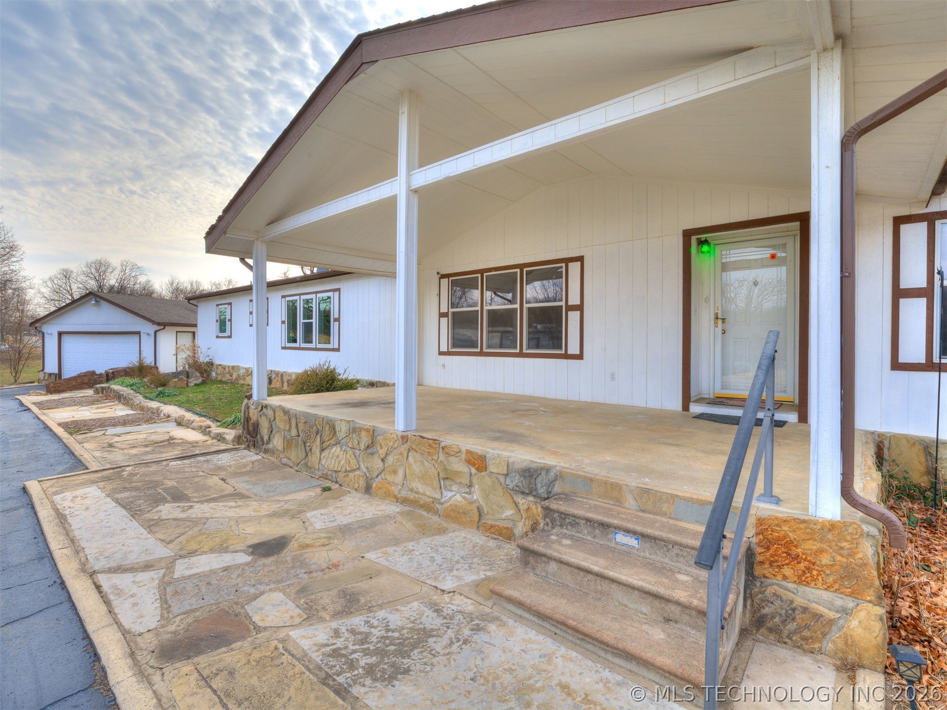 112212 S 4180 Road Property Photo 4