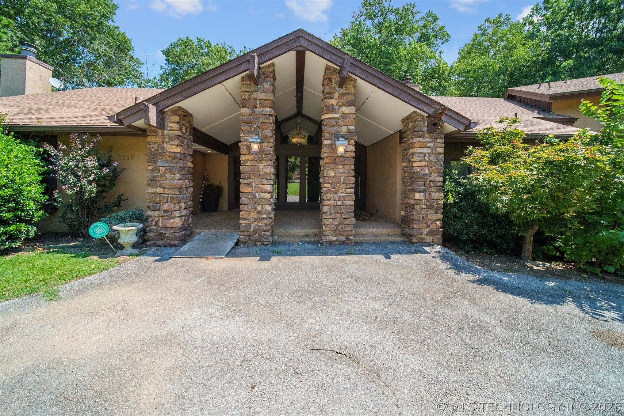 3116 E 71st Street Property Photo 1