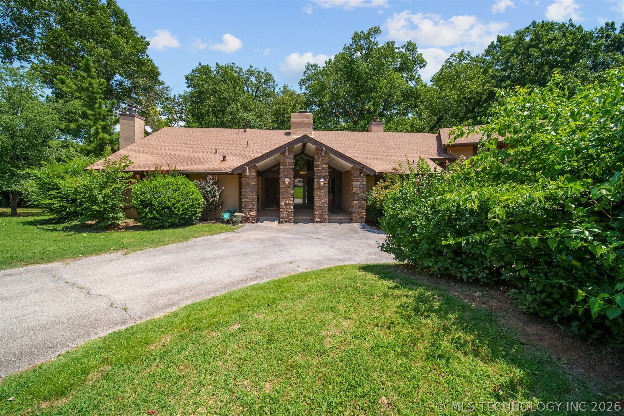 3116 E 71st Street Property Photo 3