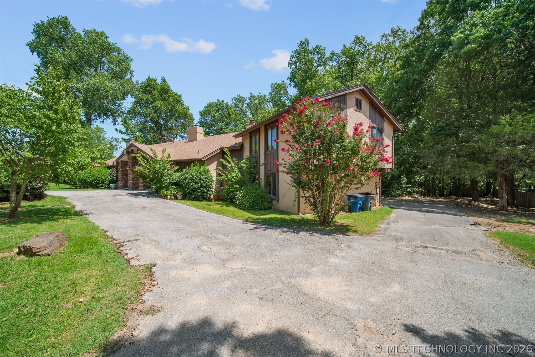 3116 E 71st Street Property Photo 4