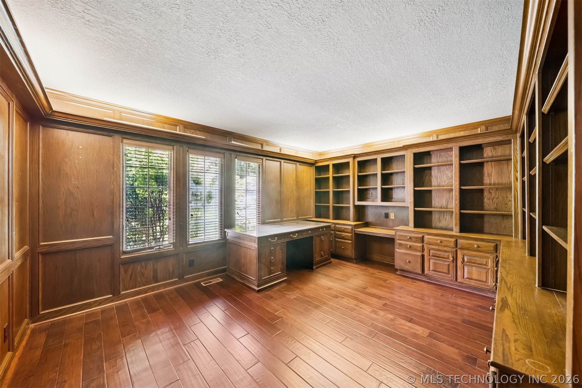 3116 E 71st Street Property Photo 9