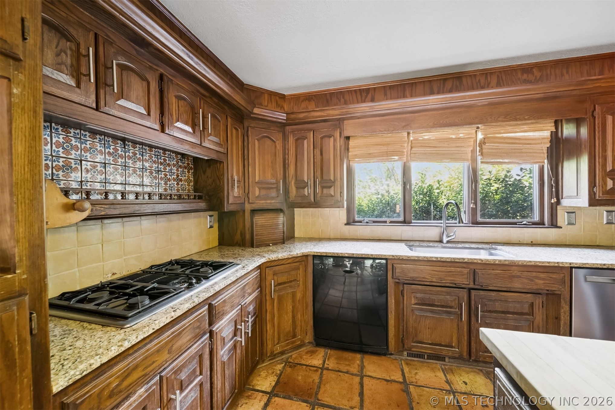 3116 E 71st Street Property Photo 36