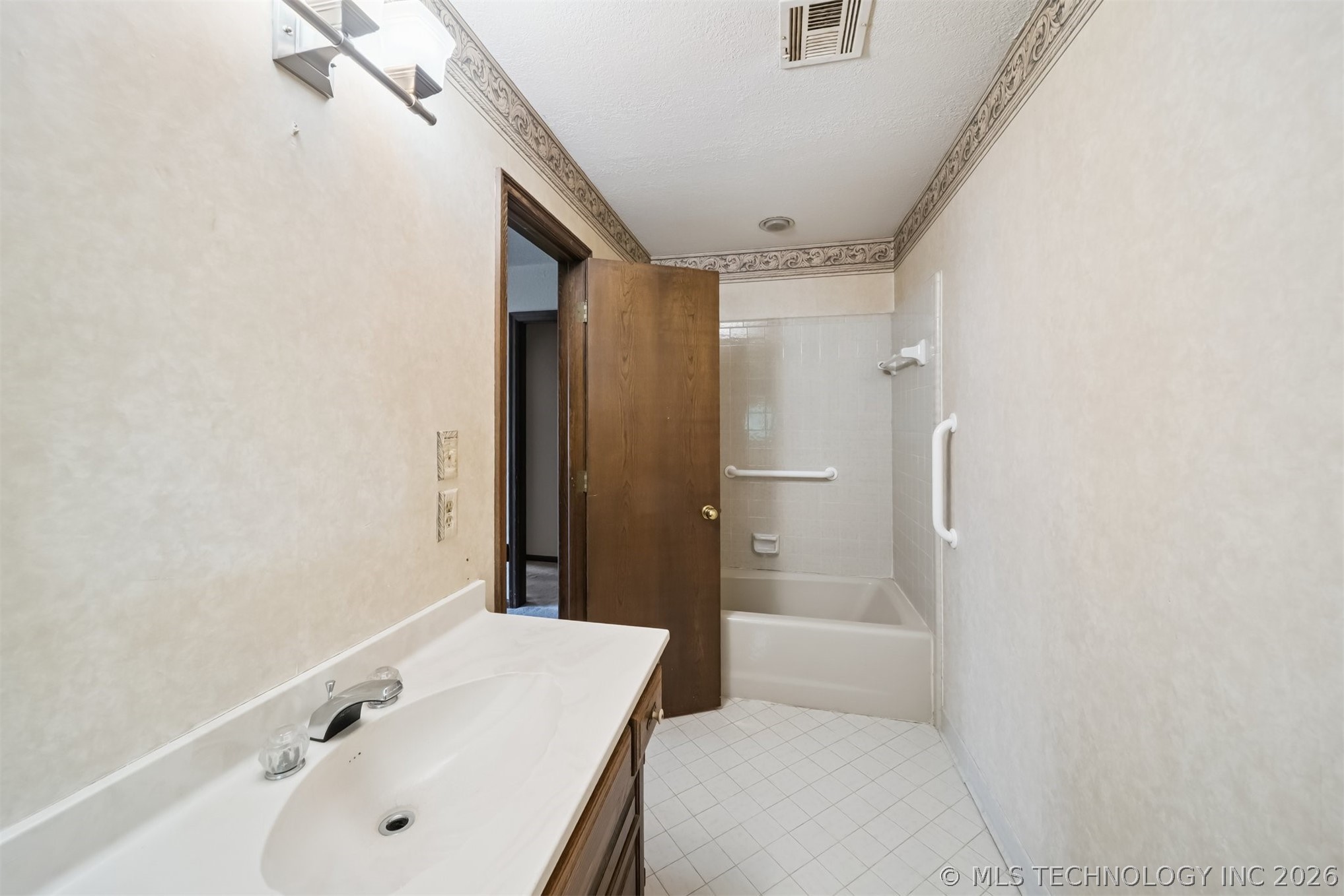 3116 E 71st Street Property Photo 48