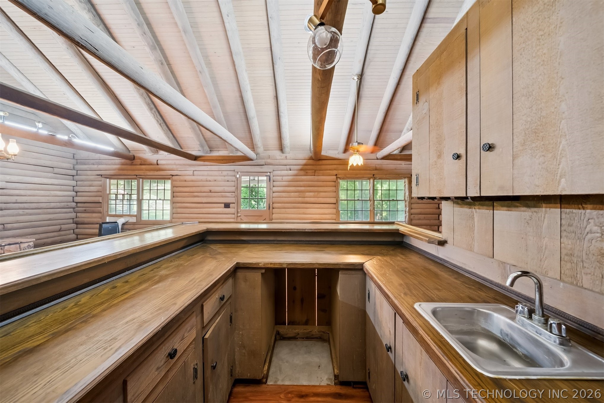 3116 E 71st Street Property Photo 57