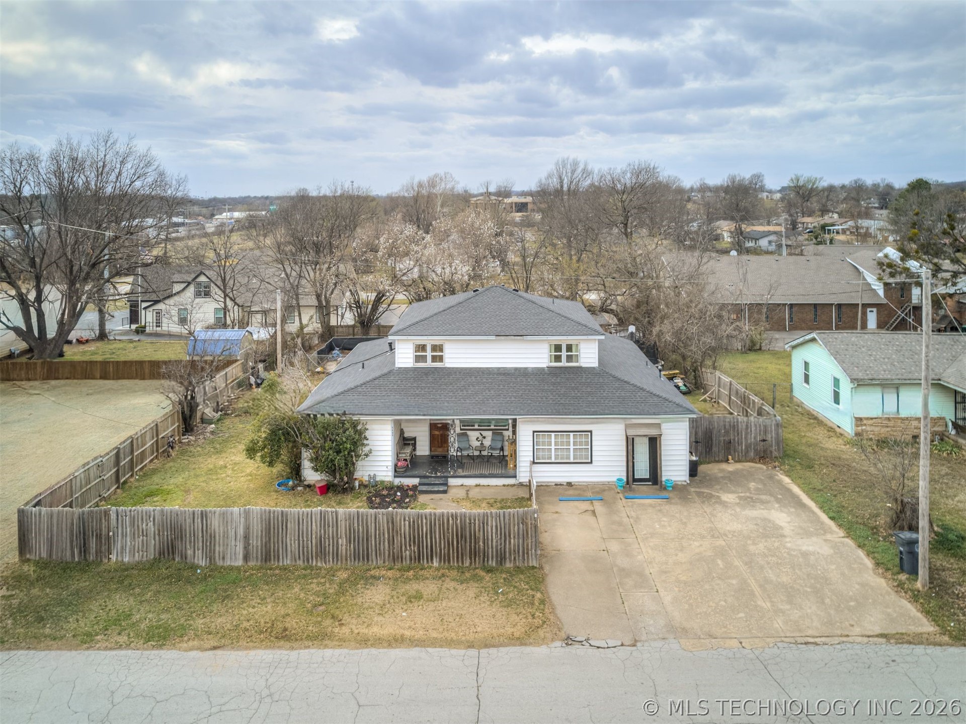 4886 S Vancouver Avenue Property Photo 1