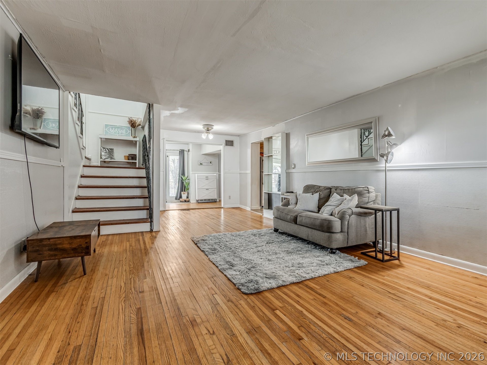 4886 S Vancouver Avenue Property Photo 6