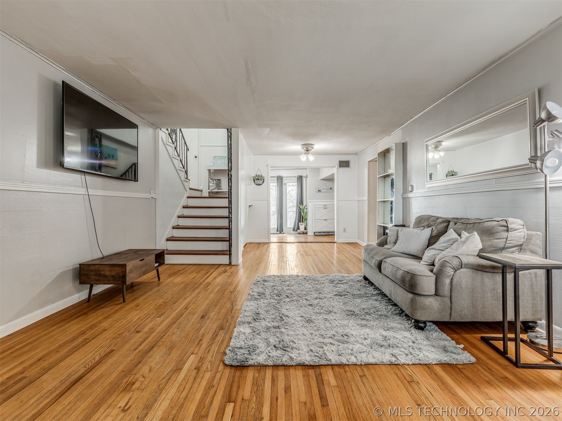 4886 S Vancouver Avenue Property Photo 9