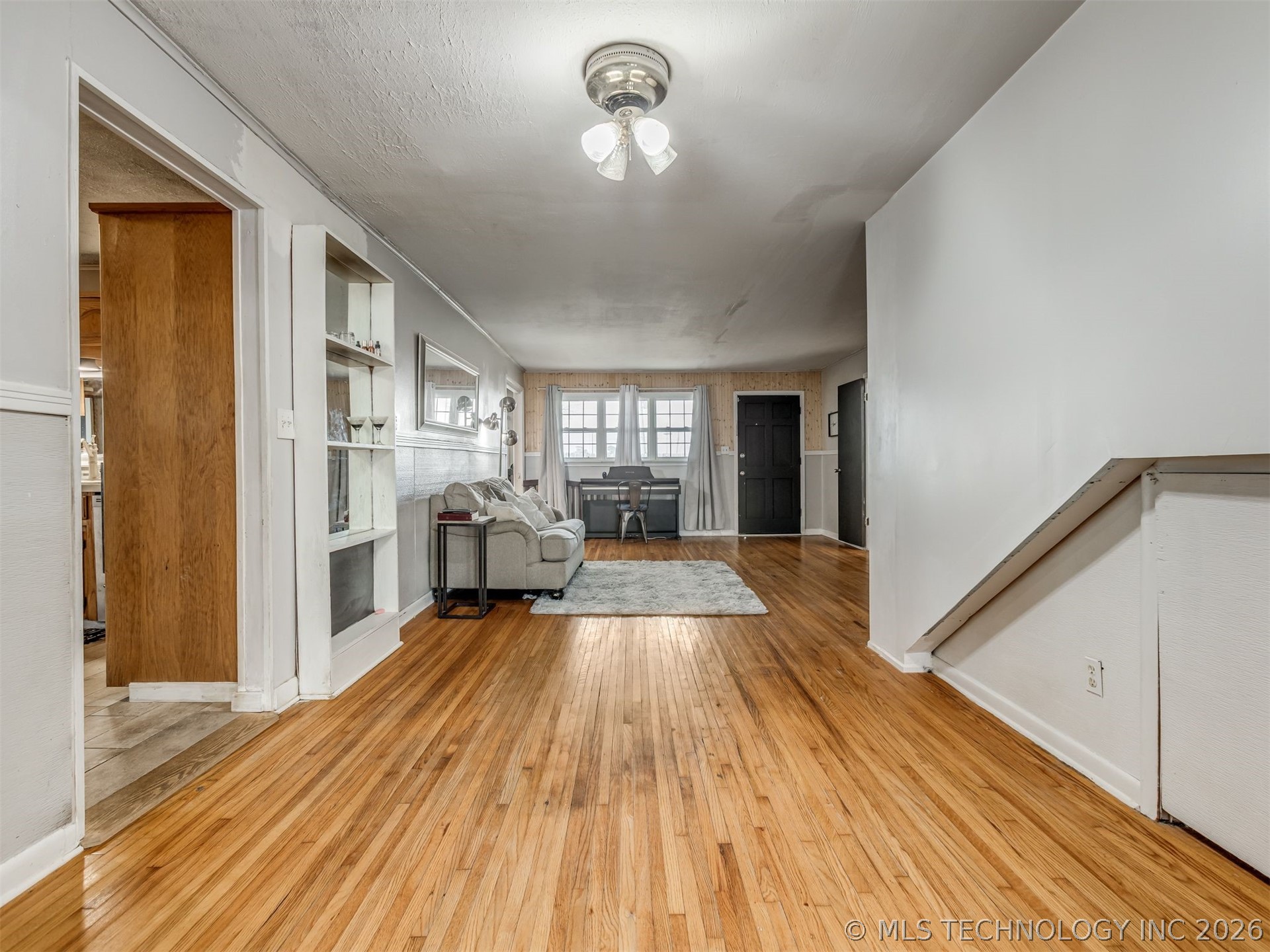 4886 S Vancouver Avenue Property Photo 11