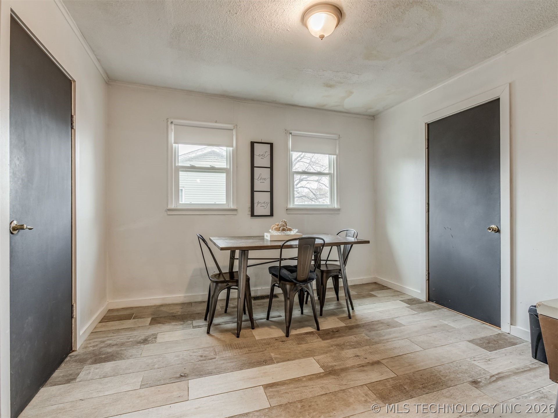 4886 S Vancouver Avenue Property Photo 17