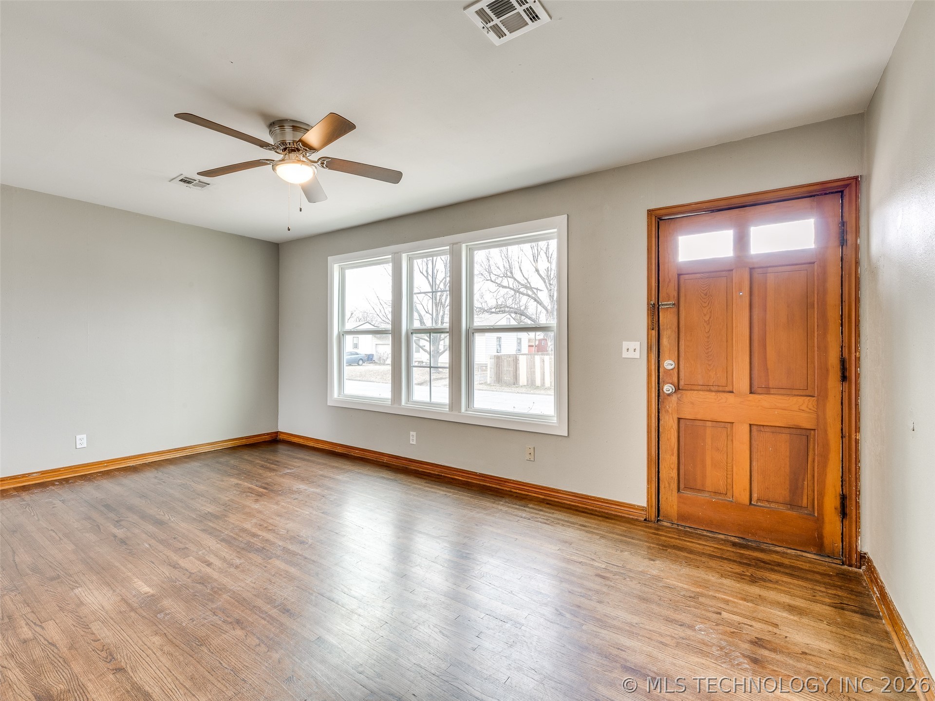 6776 E Independence Street Property Photo 3