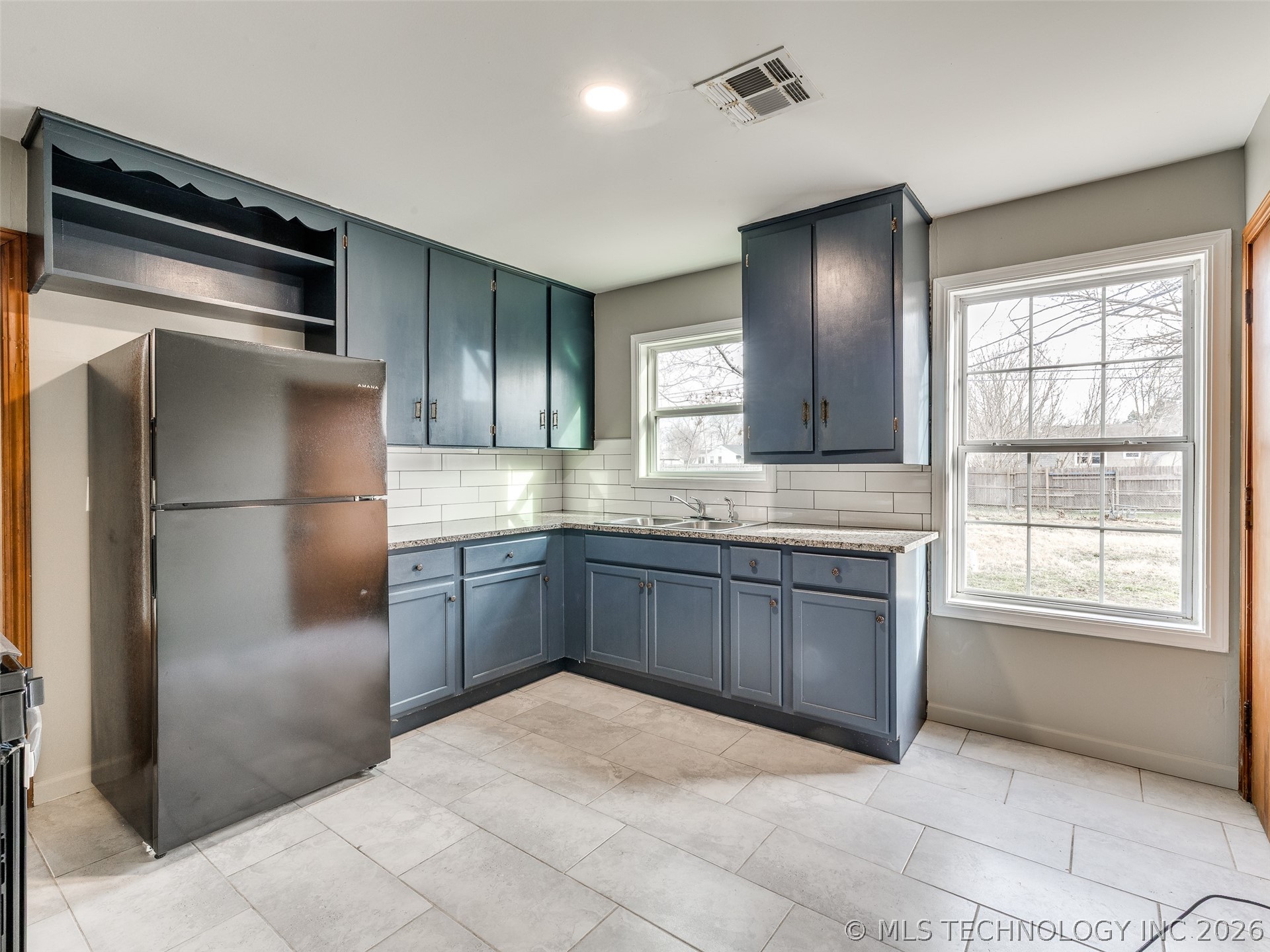 6776 E Independence Street Property Photo 8