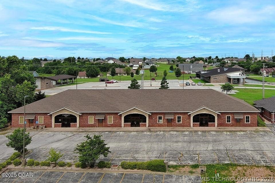 2702 Cunningham Avenue