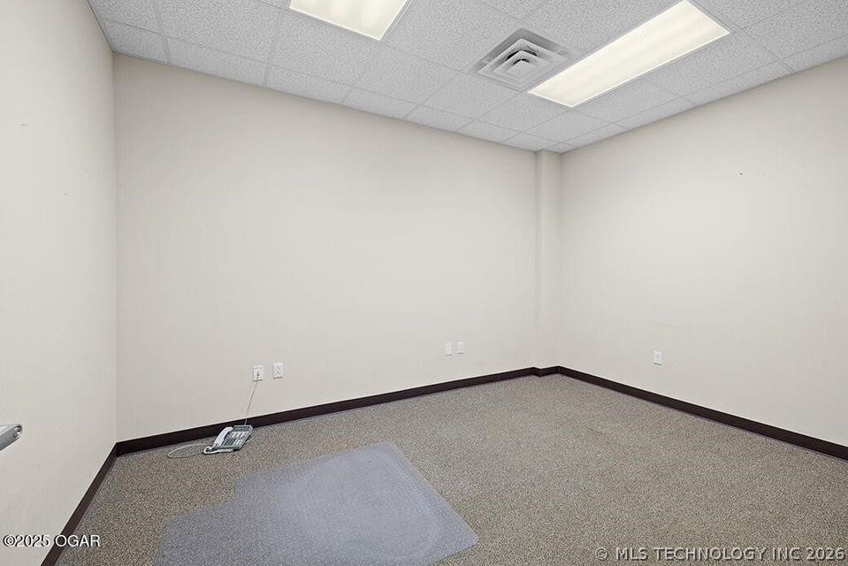 2702 Cunningham Avenue Property Photo 19