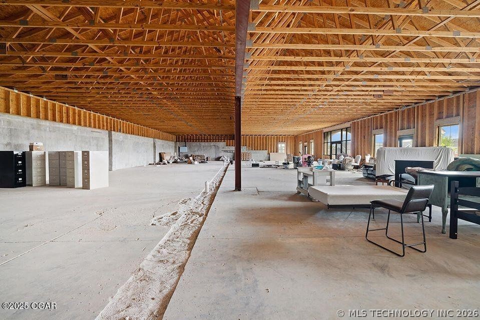 2702 Cunningham Avenue Property Photo 29