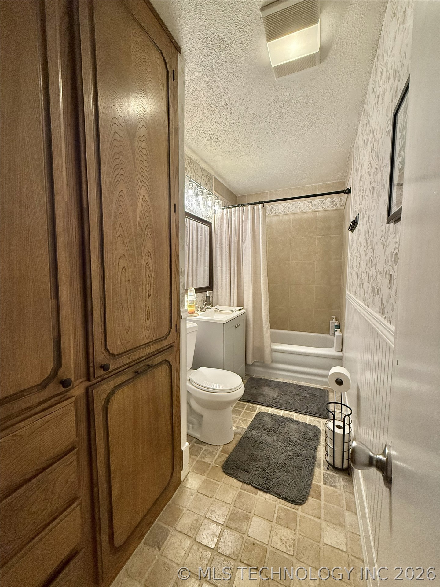 1109 S Chestnut Street Property Photo 11