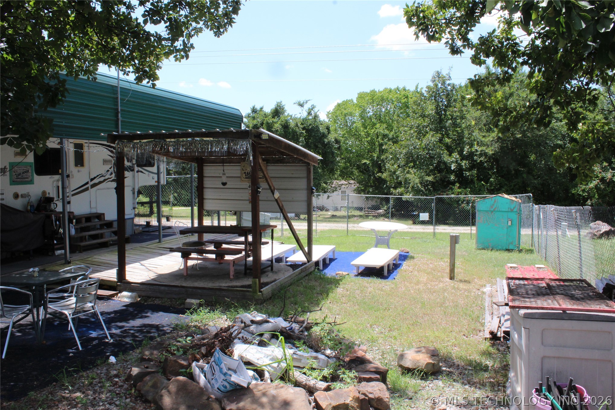 111 Alder Property Photo 6