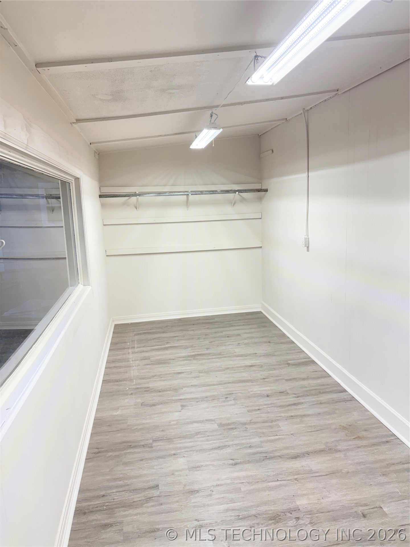 505 W 5th Street Property Photo 9