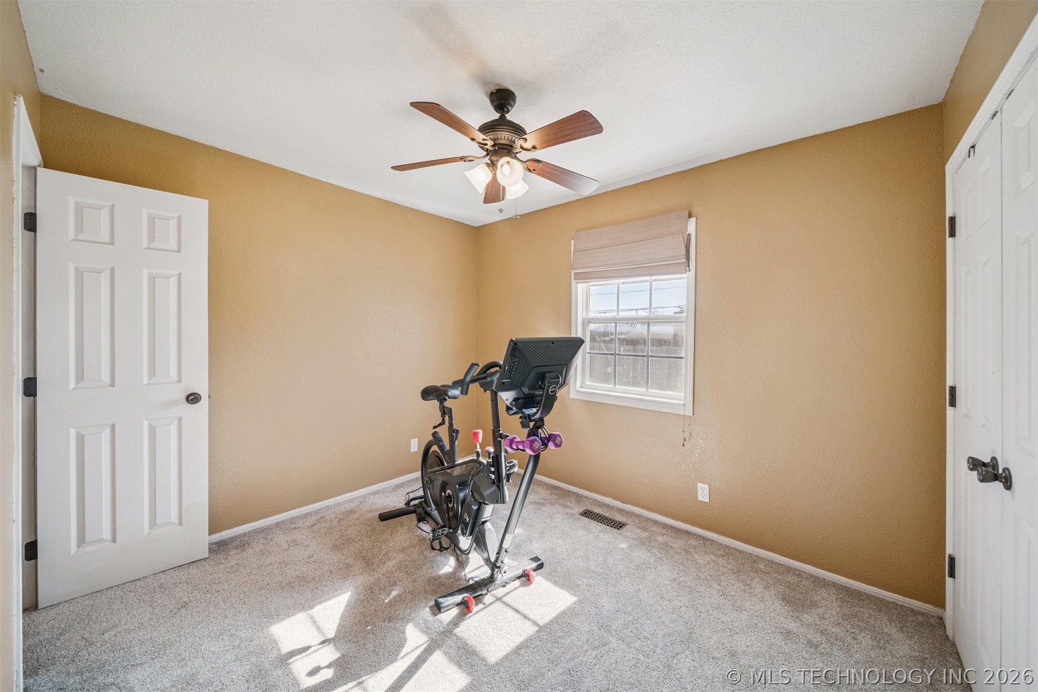 18550 E Admiral Boulevard Property Photo 8