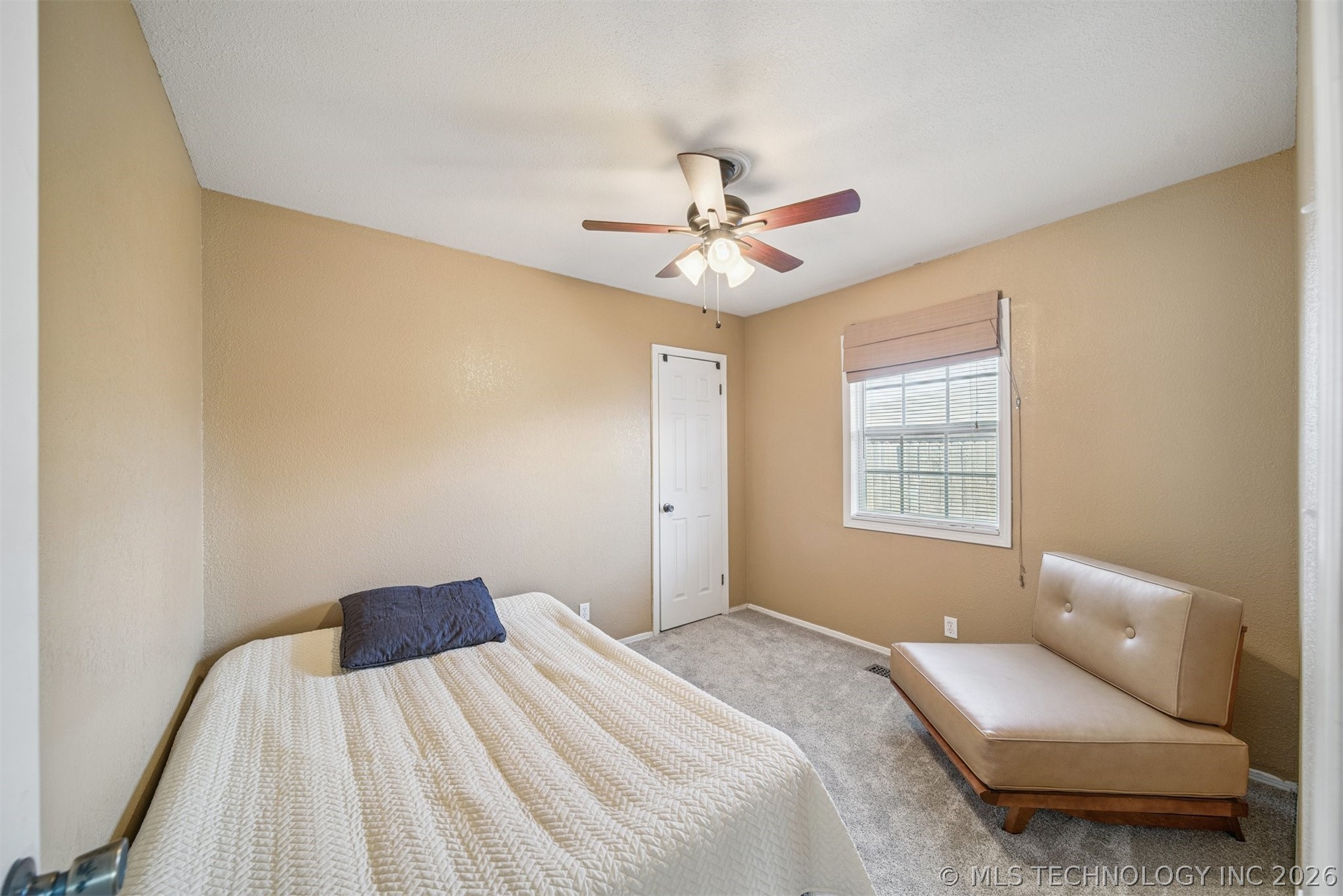 18550 E Admiral Boulevard Property Photo 10