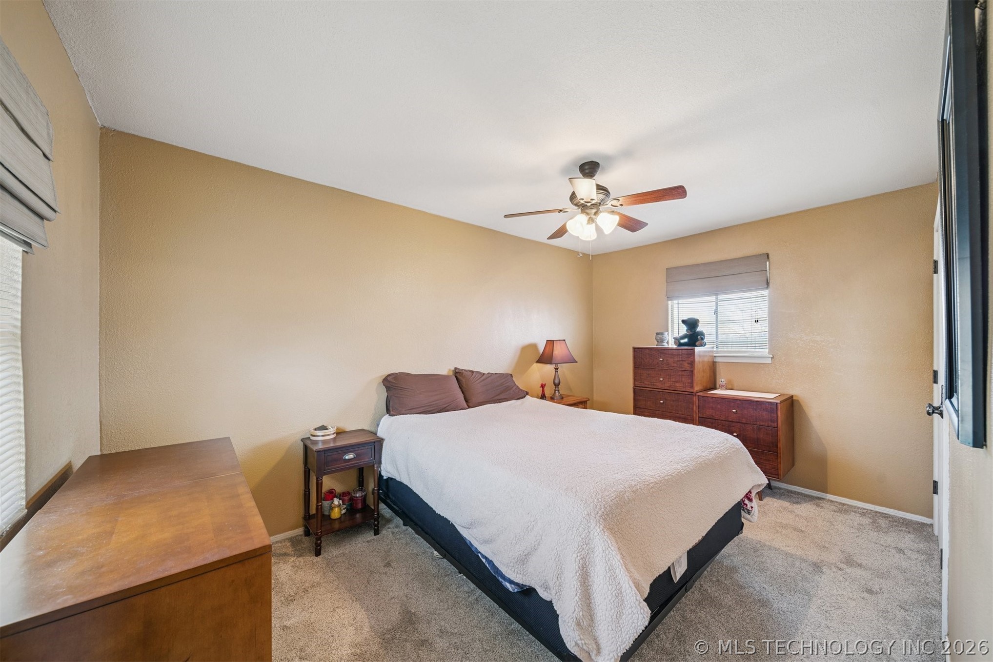 18550 E Admiral Boulevard Property Photo 12